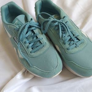 Light blue reebok sneekers size 7 1/2